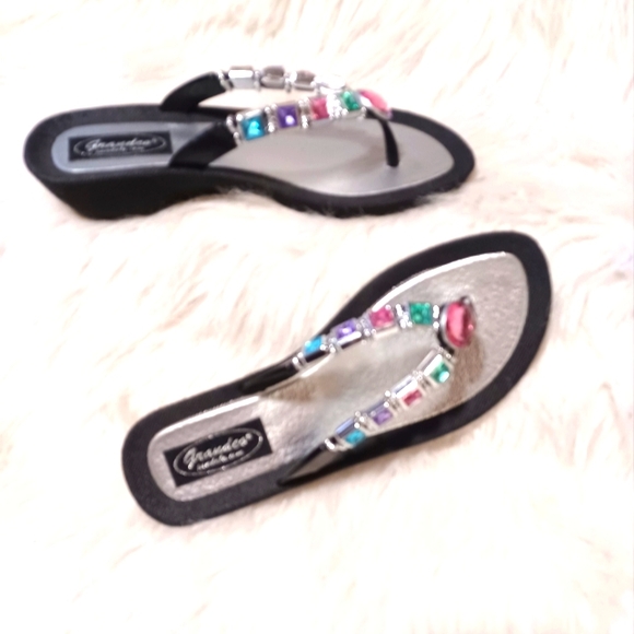 ❤️ Grandco Gem Sandels NWOT ❤️ - Picture 6 of 6